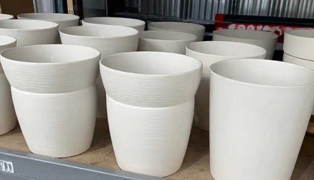 选购陶瓷花盆时应关注的材质与工艺
